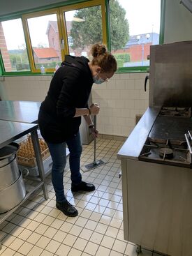 Caty menage cantine 